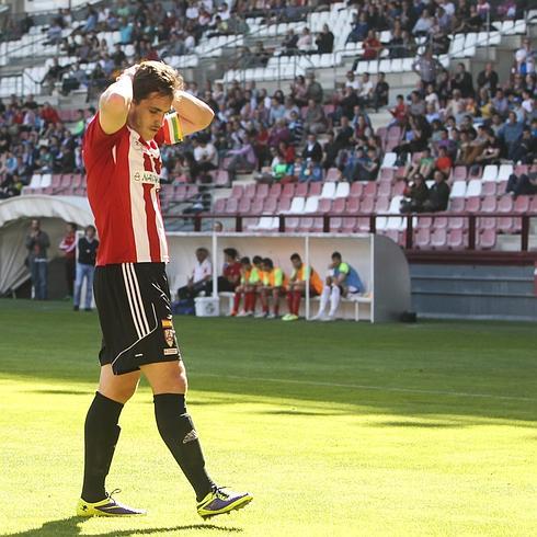 Ubis se lamenta durante el encuentro ante el Zamora. 