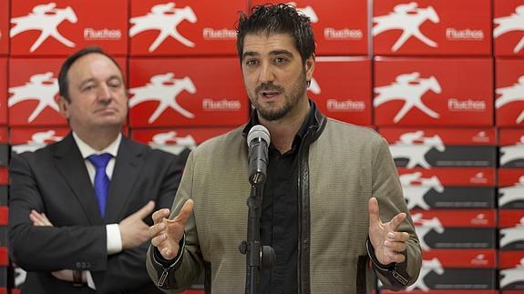 El cantante Antonio Orozco presentó en Logroño ‘Huellas’, su proyecto solidario en colaboración con Fluchos