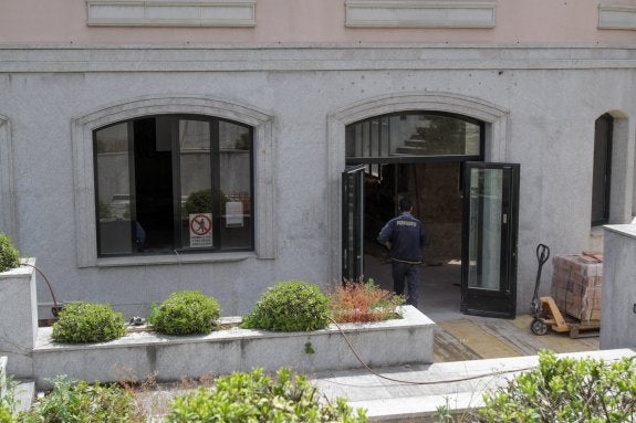 Trabajos en el ala del que en su día fue el Gran Hotel, hoy sede de Aransa, y que le devolverán a su uso hostelero. 