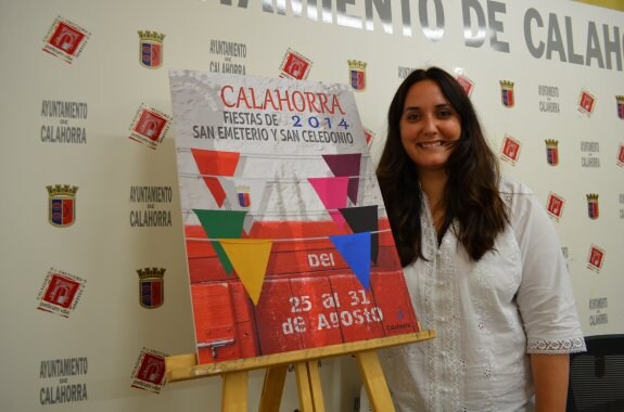 María Teresa Antoñanzas, con el cartel ganador. 