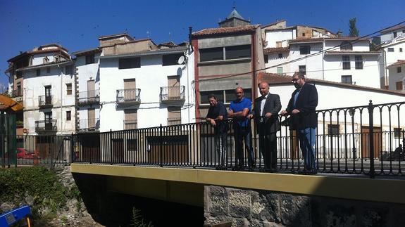 Obras Públicas invierte 150.000 euros en reparar de urgencia el puente sobre el barranco Aidillo en Munilla