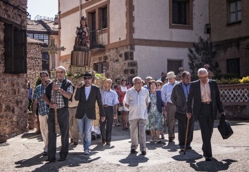 Procesión en Valgañón. 