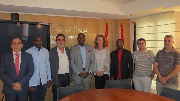 Una delegación de Angola visita La Rioja para conocer el modelo de agricultura sostenible