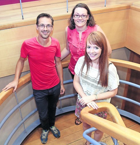 Mel Evelyn, Leanne
Cropper y Kathryn
Thompson, tres
profesores nativos
de inglés en
Logroño. 