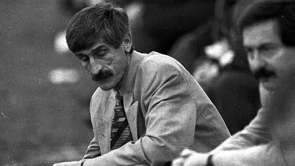 Blagoje Paunivc, en el banquillo del CDL en la 94/95