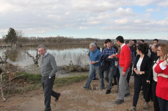 Laguardia saludó a Pedro Sánchez en su visita al Ebro el martes. :: e.p.