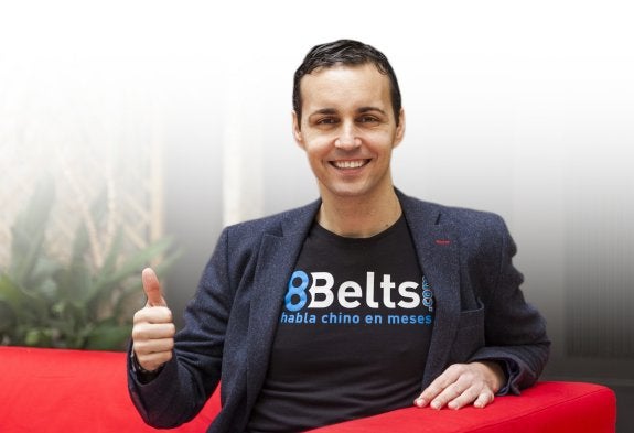 Anxo Pérez desgrana en 'Los 88 peldaños del éxito' las claves de su emprendimiento en 8Belts. :: l.r.