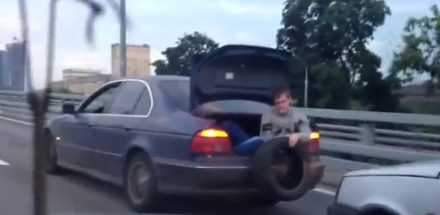 Cómo empujar un coche sin estropearlo