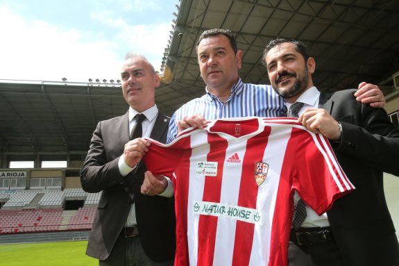 Pedro Martínez, Carlos Pouso  y Juanjo Guerreros. 2 de junio del 2014. :: l.r.