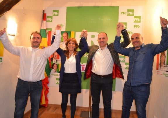 Forcada, Aldama, González de Legarra y Gil de Gómez, ayer en Calahorra. :: i.á. 