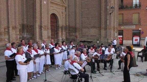 Los mayores llevan la batuta