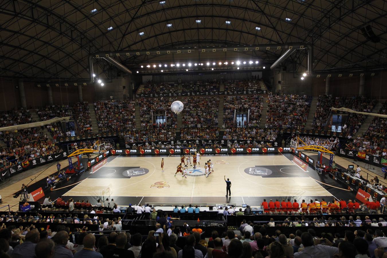 Fantástico aspecto del Palacio de los Deportes. 