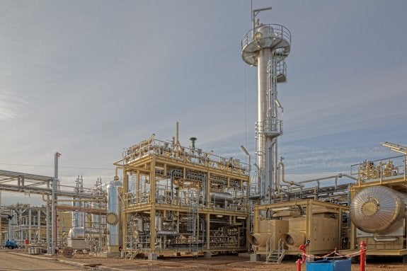 Red de tuberías e instalaciones situadas en la planta de procesado en Sotés. :: unión fenosa gas