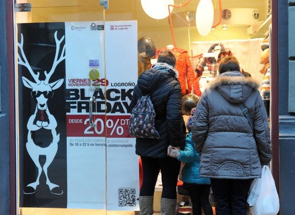 Uno de los 'Black Friday' celebrados en Logroño. :: miguel herreros