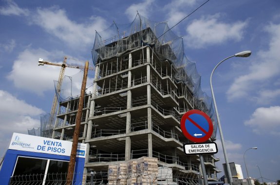 Pisos que se empezaron a construir durante la crisis en Sevilla. 