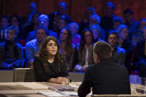 Francesca Chaouqui, durante la entrevista en el programa 'Balarò', de RAI 3. :: efe