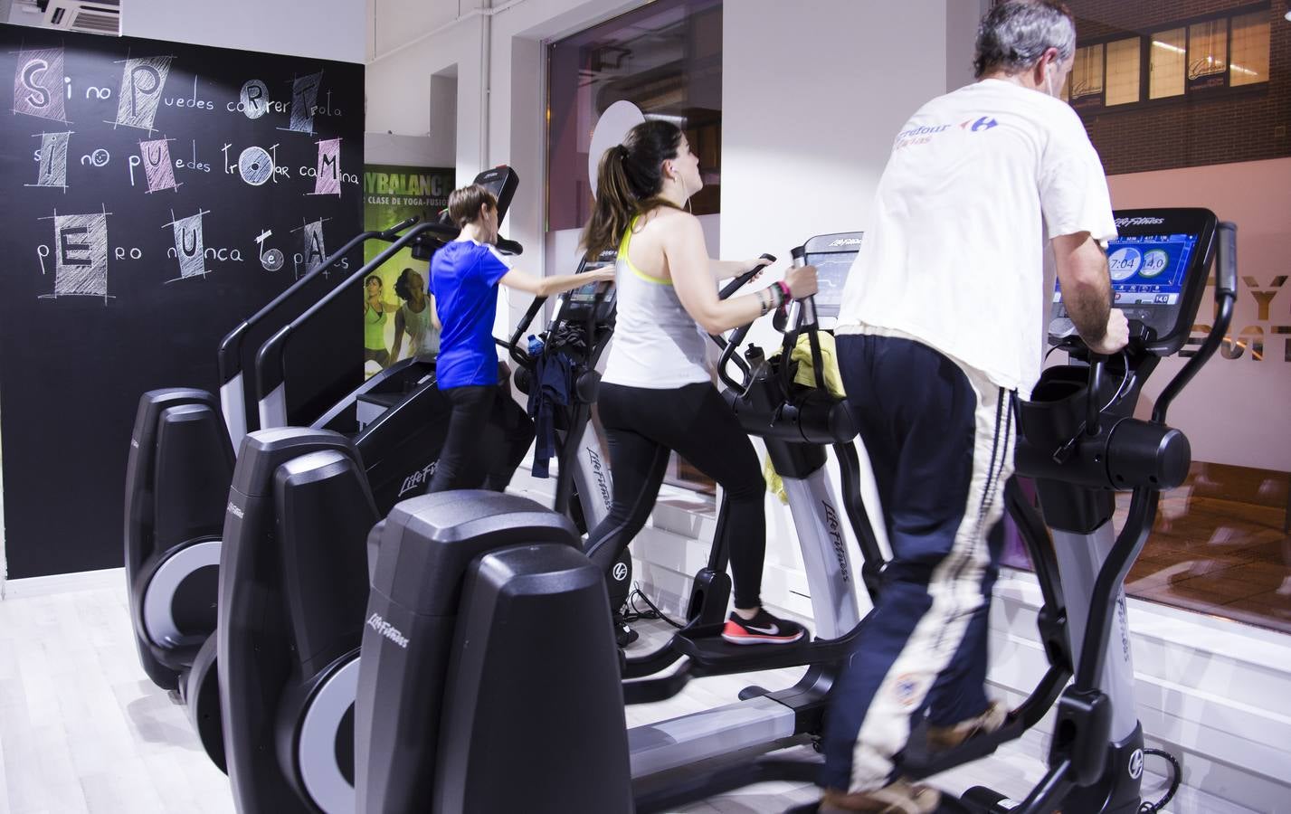 Trabajo sobre las elípticas en un gimnasio logroñés. 