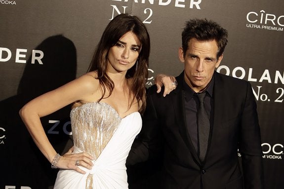 Cruz posa junto al actor y director Ben Stiller durante la presentación de la película en Madrid. :: gtres