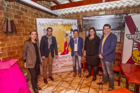 Presentación en el Club Taurino Logroñés del cartel para las fiestas de San José de Arnedo. :: j. rodríguez