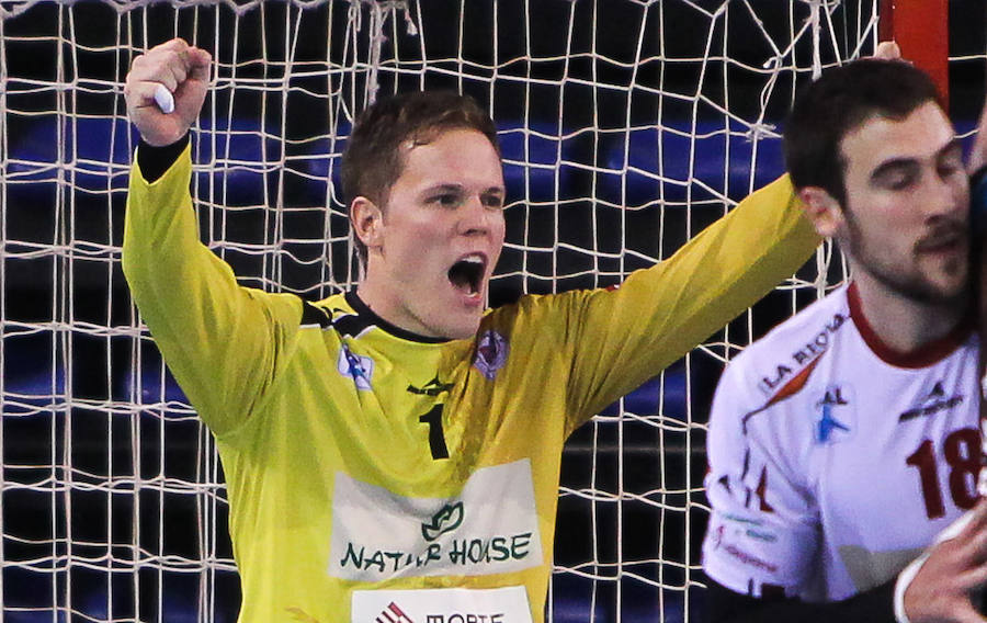 Kappelin festeja una parada. 