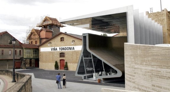 La huella de Hadid en La Rioja, con nombre de bodega