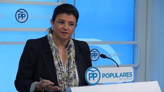 Concepción Arruga desgrana los puntos que el PP plantea para el pacto social. 