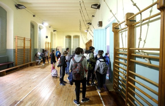 El gimnasio será reubicado en el polideportivo de la calle Magisterio. :: j. marín