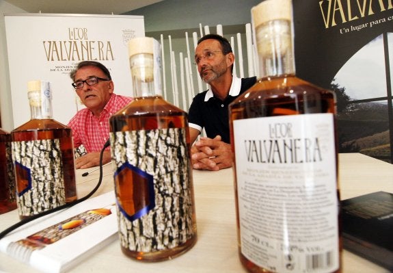 Presentación del nuevo licor de Valvanera, ayer en Logroño. :: jonathan herreros