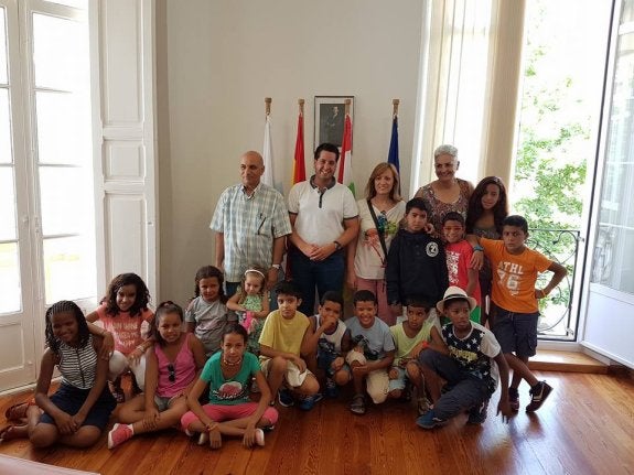 La recepción institucional fue en el Palacio de La Baronesa. :: a.a.