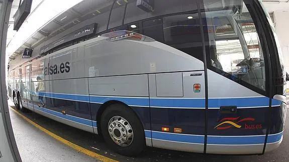 Autobús de la empresa ALSA