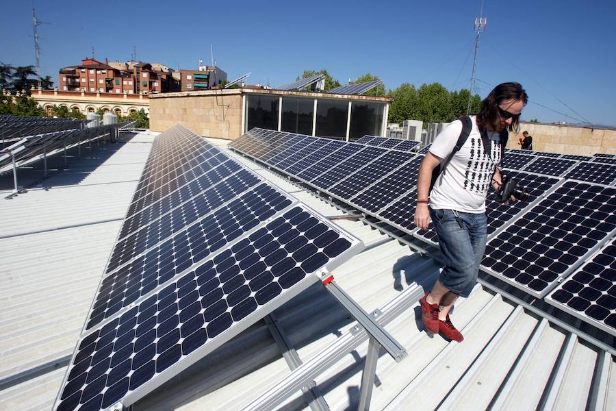 Paneles solares ubicados en la cubierta del Ayuntamiento. 