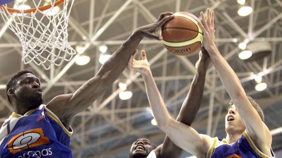 Tunde seguirá volando con el Clavijo