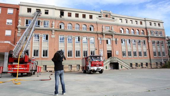 Patio del colegio Maristas de Logroño. 