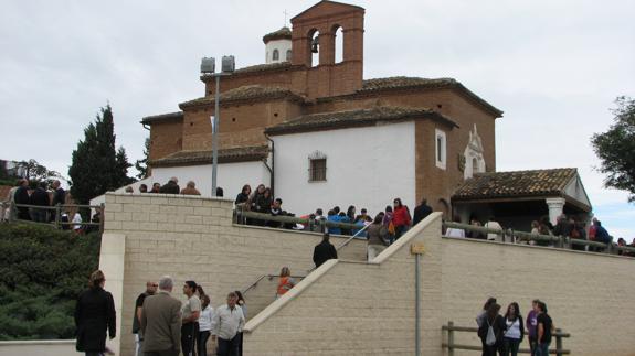 Los alfareños viven la tradicional romería a la ermita del Pilar