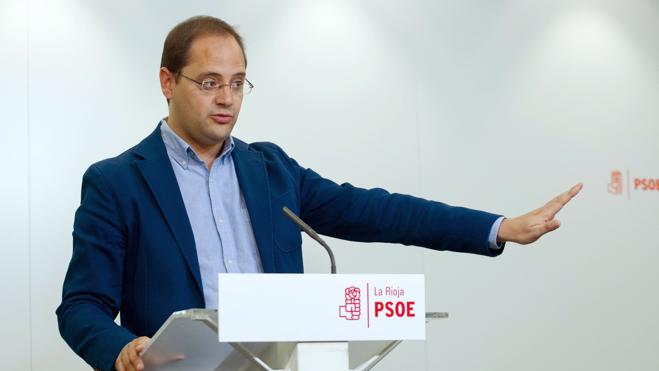 Luena y otros siete barones piden una abstención mínima