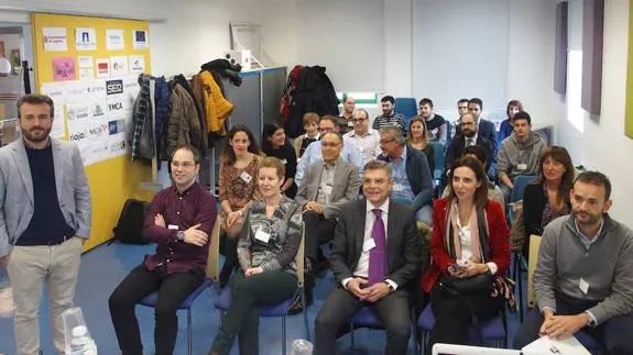 Asistentes a la II Lanzadera de Empleo de Logroño. 