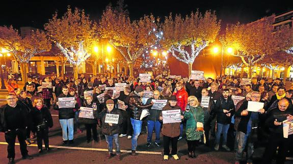 Concentración por la gratuidad del parking del San Pedro