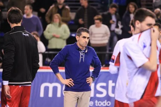 Jota González se quedó muy contrariado por el partido de su equipo. :: fernando díaz