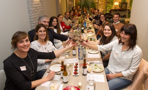Los trabajadores autónomos, en la comida navideña que organizaron en Logroño. :: 