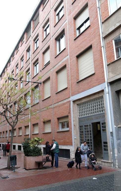 Colegio de las Adoratrices, en la calle Juan XXIII. 