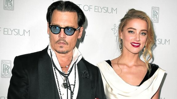 Johnny Depp y Amber Heard, que estuvieron casados durante 15 meses, cuando aún eran pareja. :: r. C.