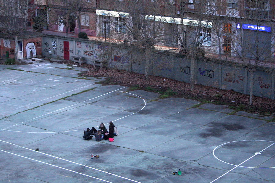 Patio del colegio Maristas, hoy en estado de abandono. 