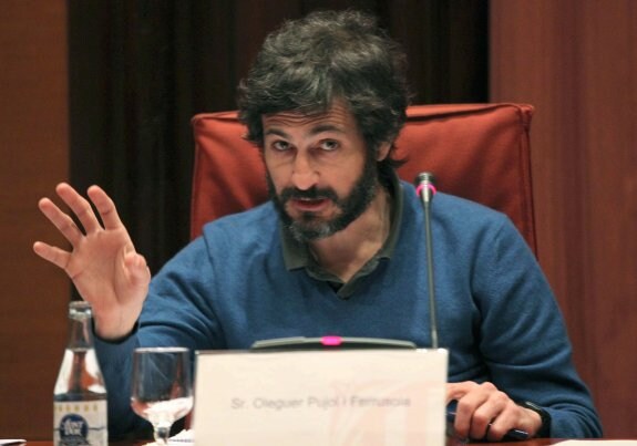 Oleguer Pujol declara ante el Parlament en marzo de 2015. :: Toni Garriga / efe

