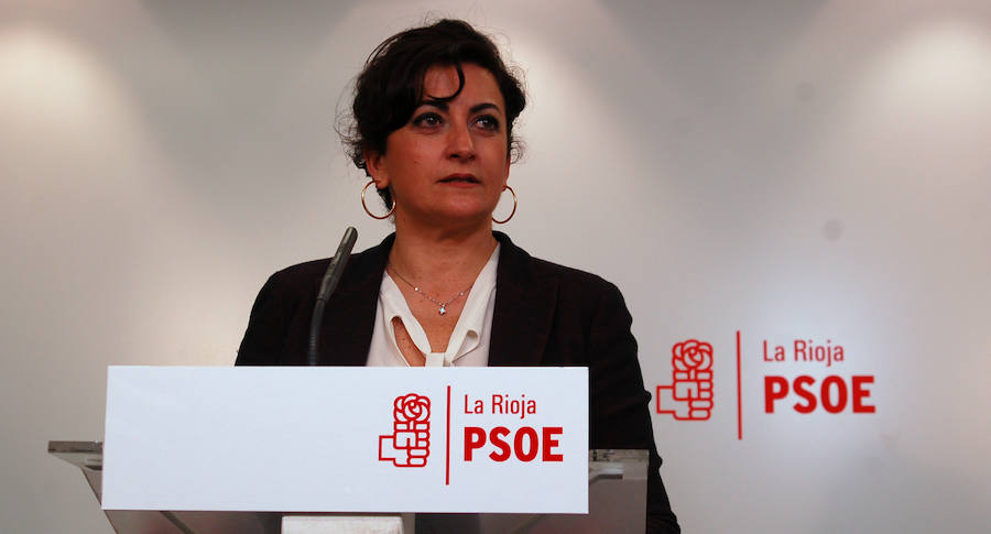 La portavoz parlamentaria del PSOE Cocha Andreu. 