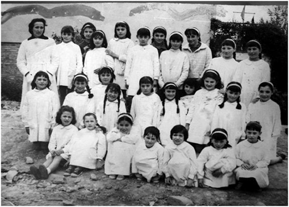 Niñas de la escuela de San Millán