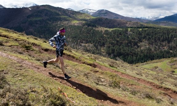 Luis Alberto Hernando, campeón del mundo Ultratrail, ganador de la primera edición de la Rioja Ultratrail y subcampeón en la segunda, el año pasado en La Demanda. :: Sonia Tercero