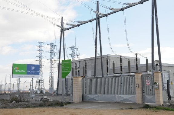 Subestación de Haro desde la que parten las líneas eléctricas. :: c.v.
