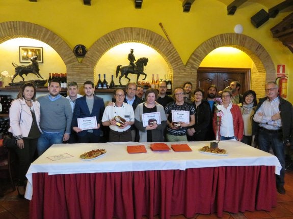 El propio Asador San Roque acogió en la tarde de ayer la entrega de los premios de esta edición. :: 