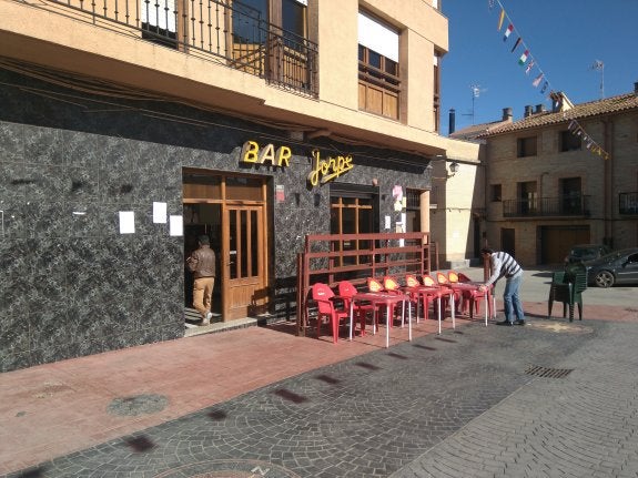 No estaba muerto, estaba de parranda... en Rincón de Olivedo