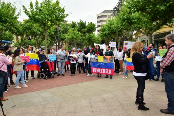 Un momento del acto celebrado ayer en el Espolón